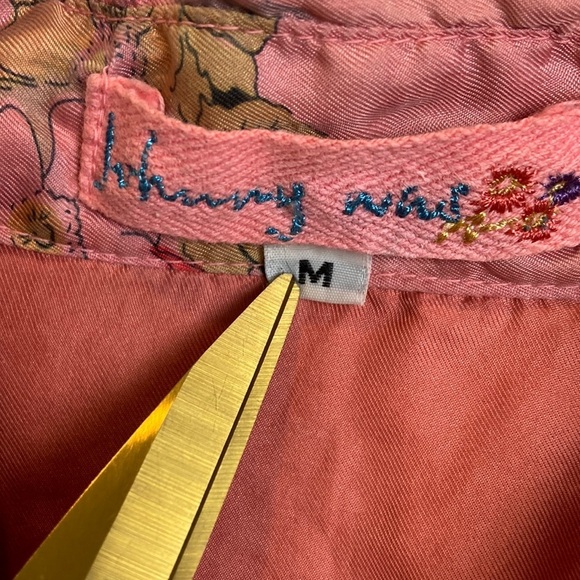 JOHNNY WAS Silk Blouse Snap Closure Ruffle Detail Sz M Bohemian Luxury Floral - Picture 5 of 16